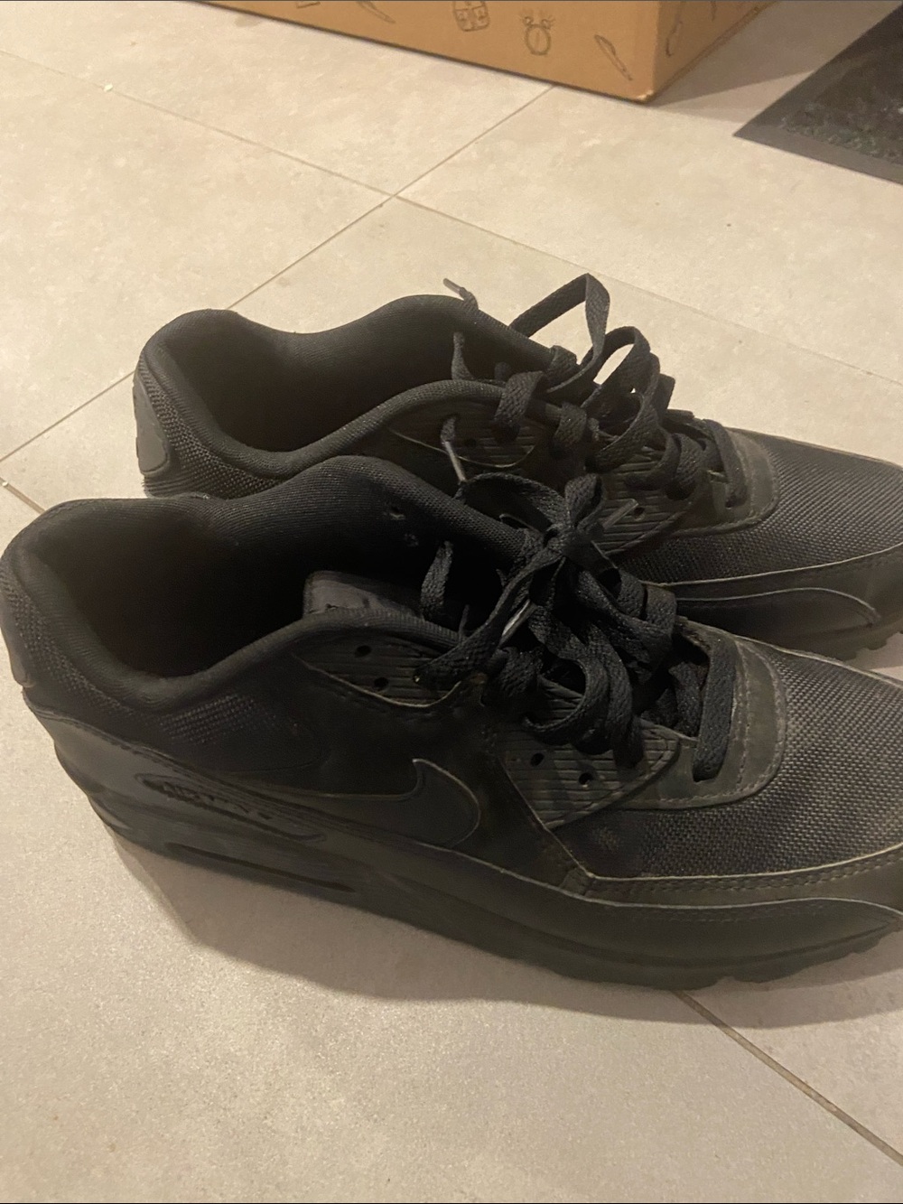 AirMax Nike Men’s Black Low-Top Sneaker